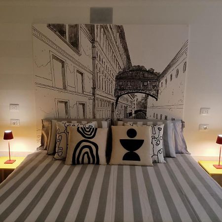Casanova Venezia - Rialto Artistic Apartment מראה חיצוני תמונה